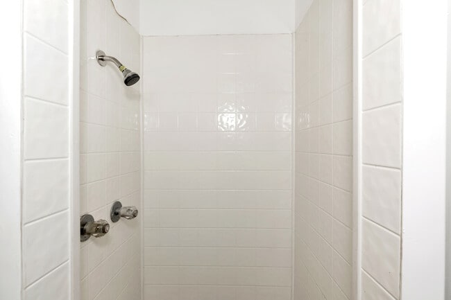 Building Photo - 4318 Balwin Dr SW