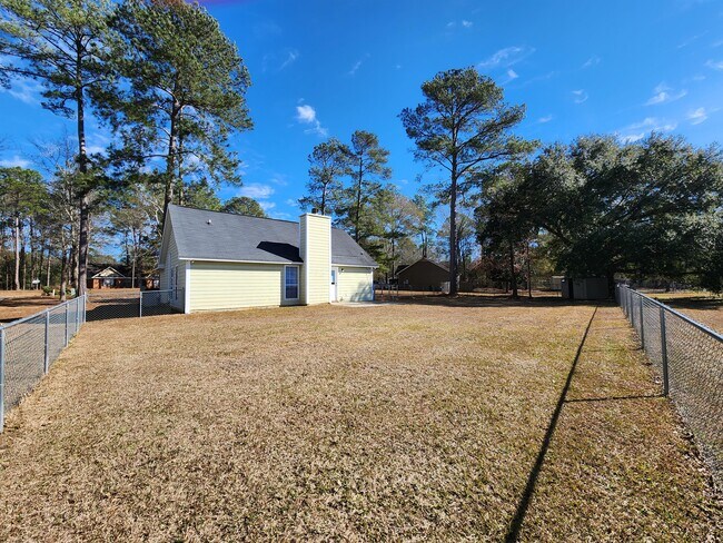 Building Photo - 154 Nacoochee St