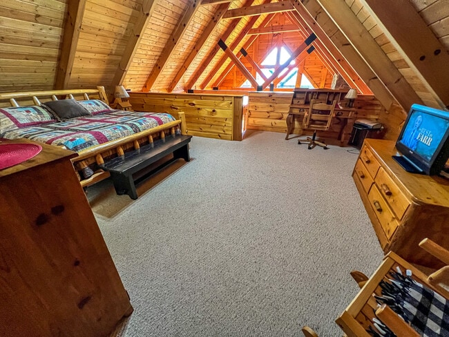 Building Photo - 169 Dream Mountain Rd