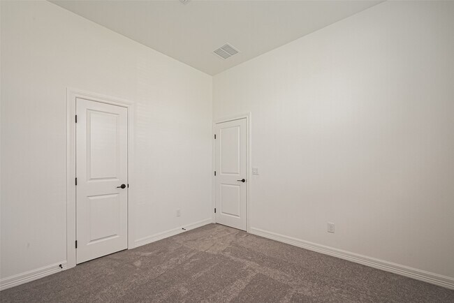 Building Photo - 5243 Trenton Arbor Ln