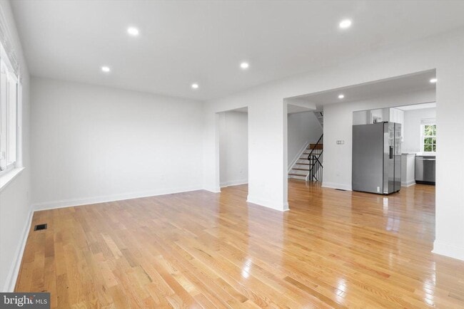 Building Photo - 7414 Pohick Rd