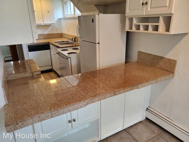 Building Photo - 4 br, 2 bath House - 417 East Edwards Street