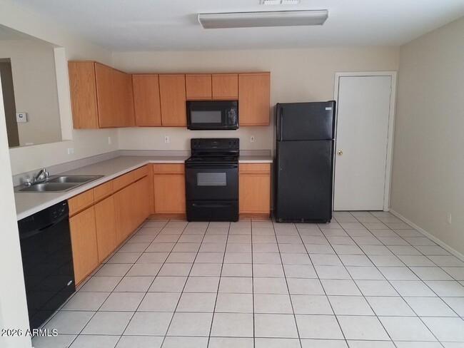 Building Photo - 11796 W Dahlia Dr