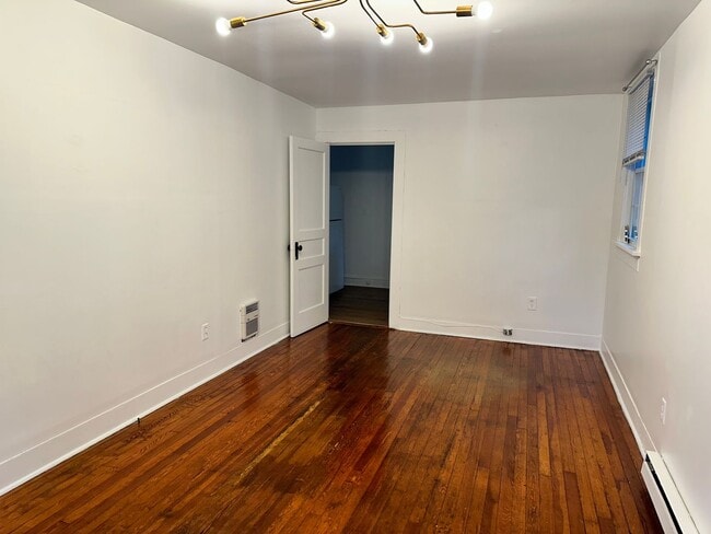 Building Photo - Unit for rent off of Griffin Avenue! Avail...