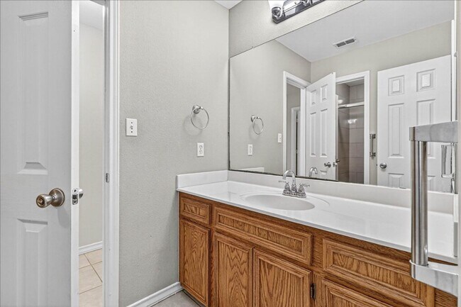 Building Photo - 6325 Oso Pkwy