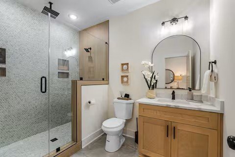 Building Photo - 201 Elm Dr