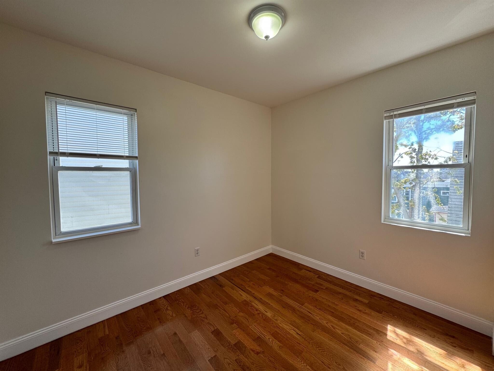 Building Photo - 356 Somerville Ave