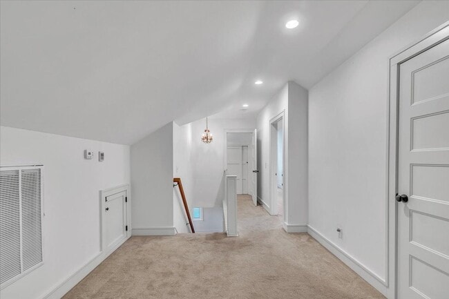Building Photo - 331 E 54th St