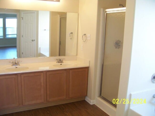 Building Photo - 440 Blackman Tr