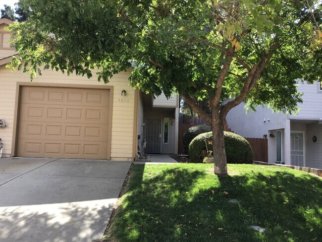 Primary Photo - Condo in Diamond Springs