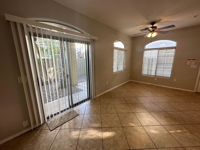 Building Photo - 2 Bedroom Condo in the Tre Allagio Community Near N Price Rd and W Elliot Rd!