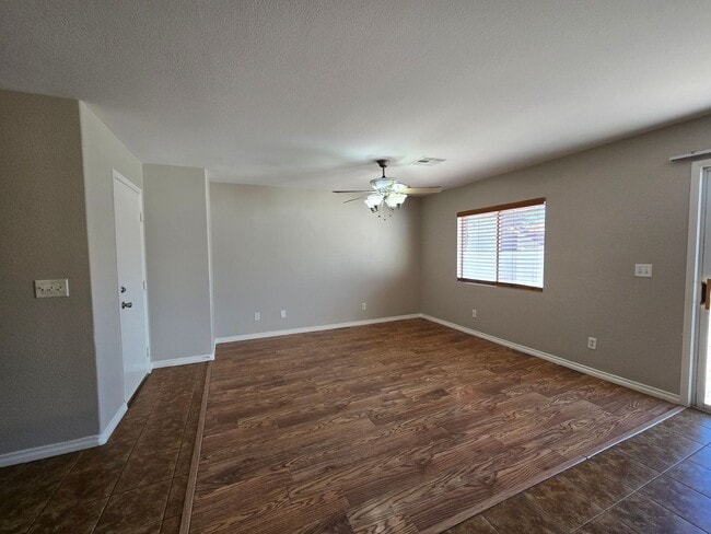 Building Photo - A Fabulous 4 Bedroom Home in N.Las Vegas 1 Bedroom Downstairs.