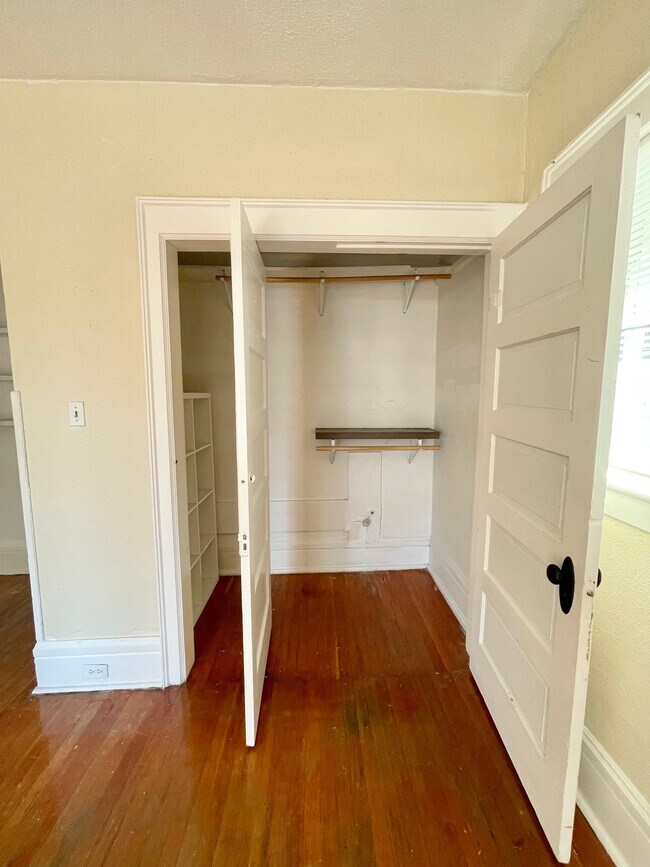 photo aug 29 2023, 11 32 02 am - Cross Apartments