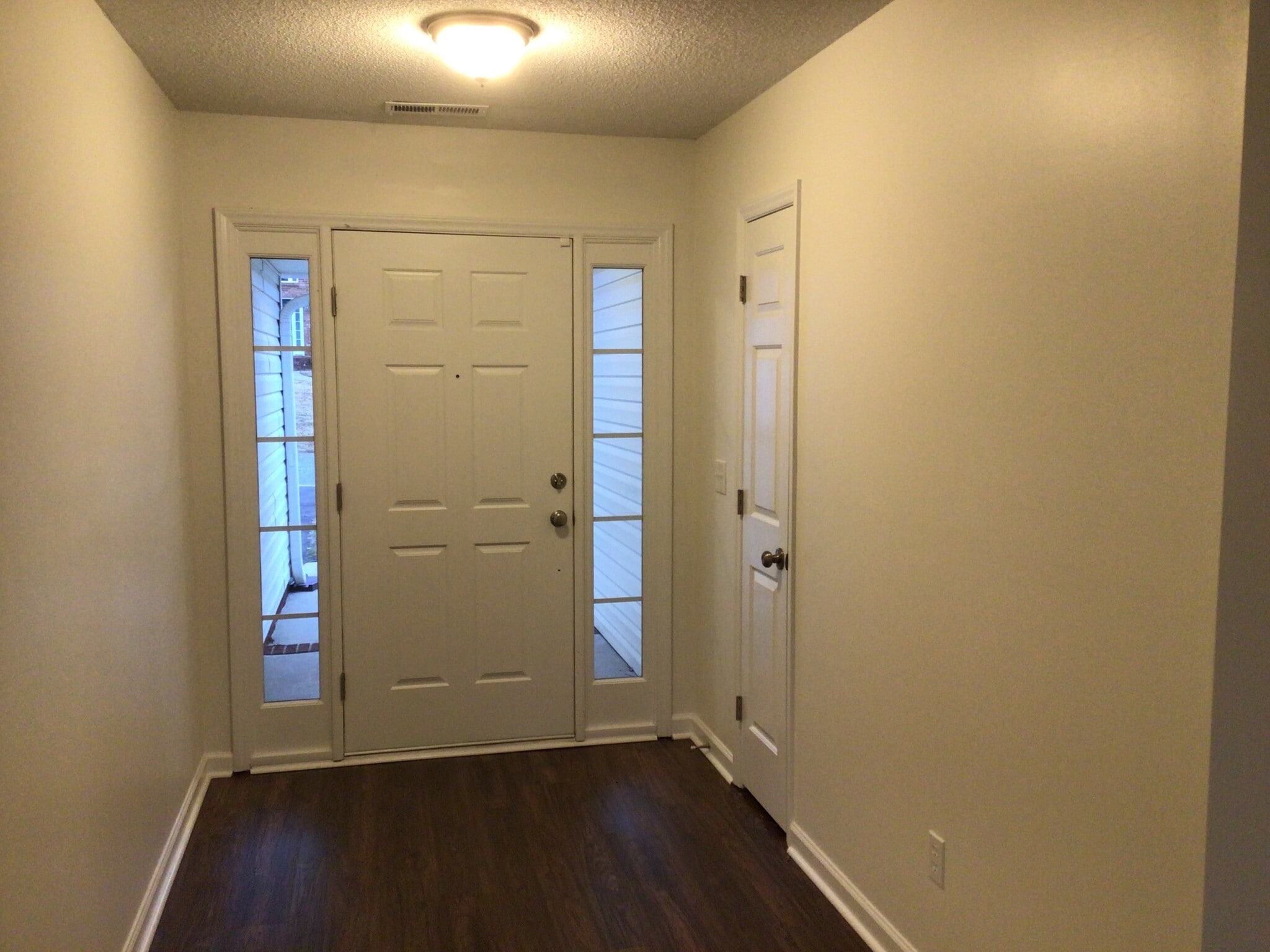 Building Photo - 5410 Bridgegate Dr