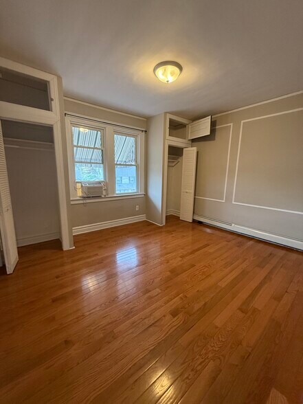 Building Photo - 433 Abington Ave