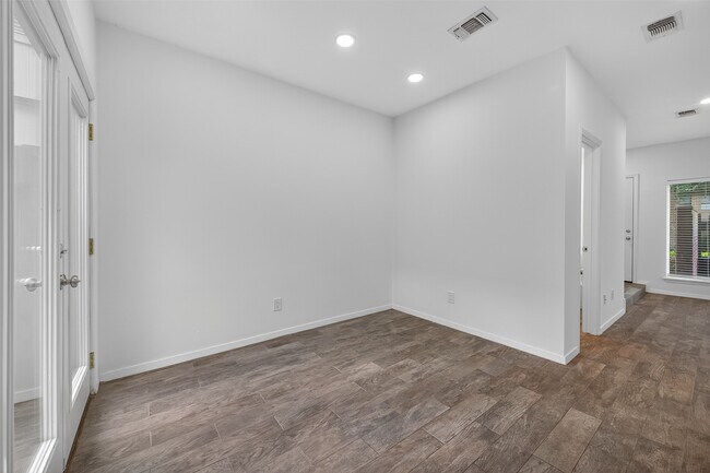 Building Photo - 12691 Briar Patch Dr