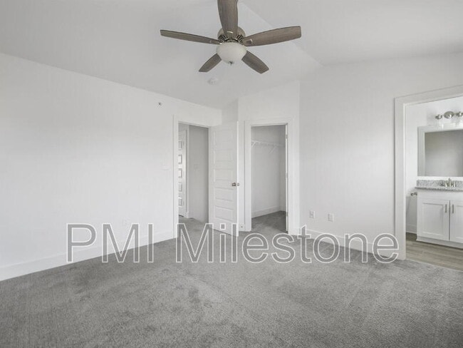 Building Photo - 11089 Gopher Dr N