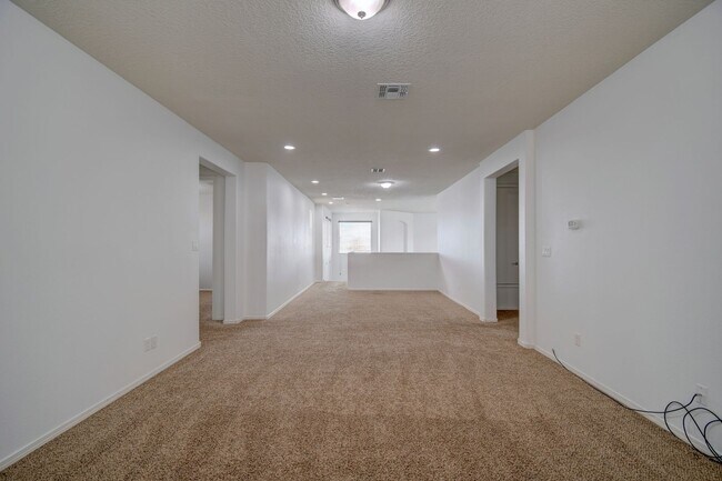 Building Photo - Beautiful Loma Colorado Home.