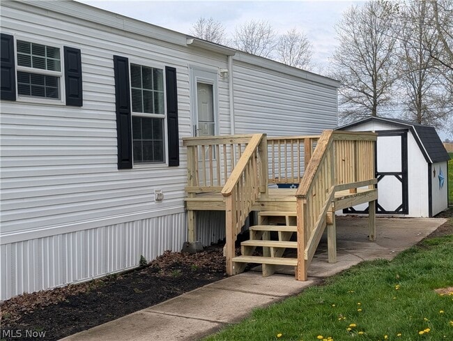 Building Photo - 135 Kenny Brook Ln