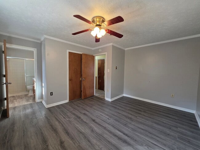 Building Photo - Private 3BR Retreat Minutes from Base & Topsail Beaches