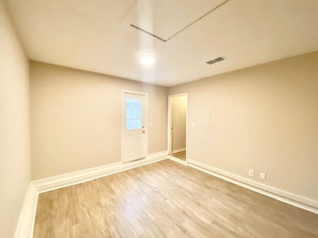 Building Photo - 361 Evergreen Pl