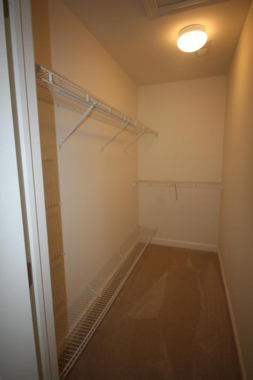 Building Photo - 4555 Fair Valley Dr