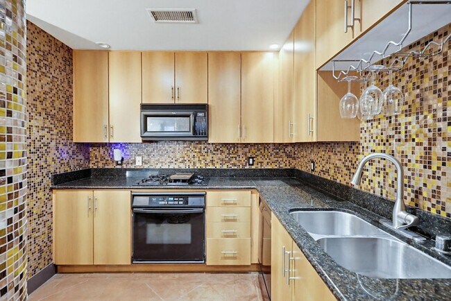Building Photo - Modern Industrial Condo in the Heart of Downtown San Diego – Walk to Petco Park & Waterfront