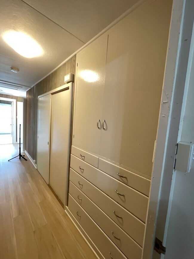 Building Photo - N116ach (REOM)