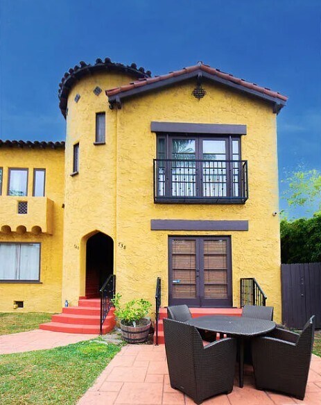 Primary Photo - 738 N La Jolla Ave