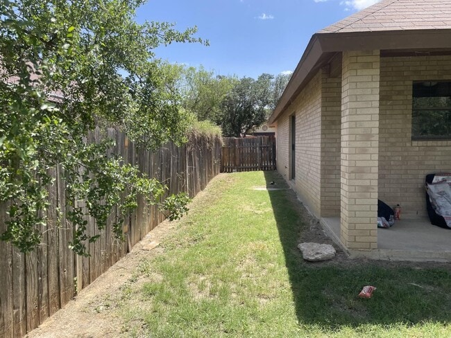 Building Photo - 8685 Northridge Loop