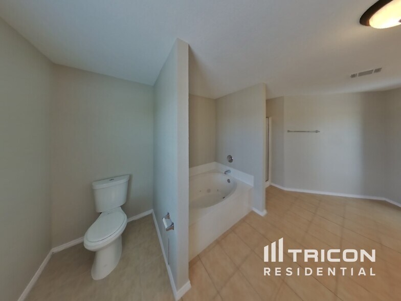 Building Photo - 361 Allenwood Dr