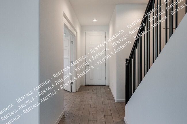 Building Photo - 5509 N 108th Ave