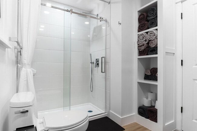 Building Photo - 1821 Jackson Bluff Rd