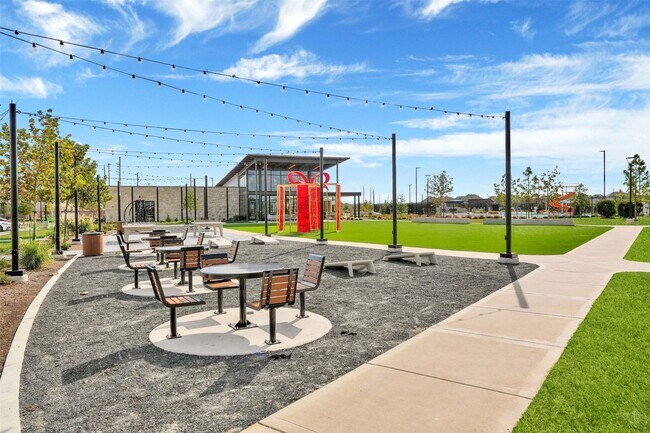 Building Photo - 153 Aurora Spgs Dr