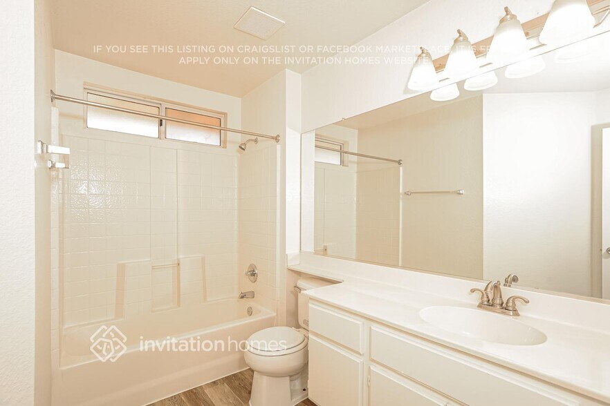 Building Photo - 3152 Hampton Rd