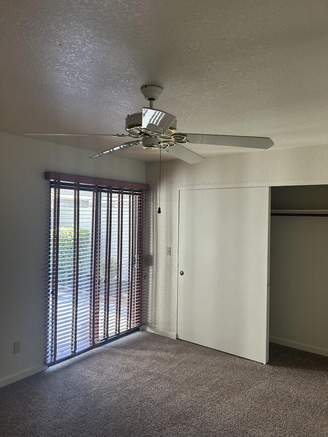 Building Photo - 2252 Southport Ln