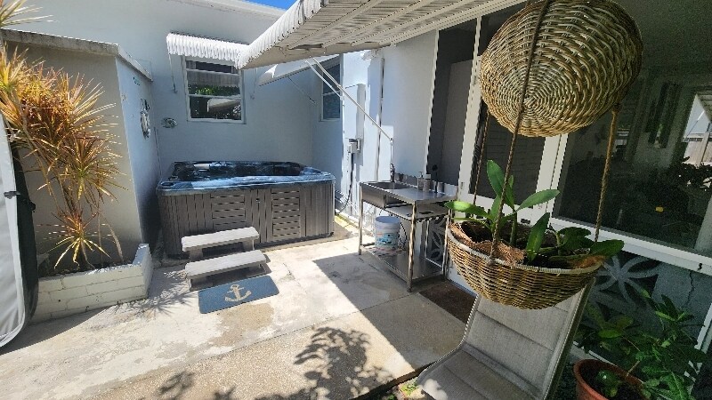 Building Photo - 831 Plover Ave