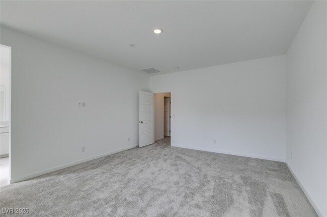 Building Photo - 302 Walsh Peak Ave