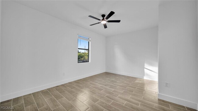 Building Photo - 704 Homer Ave S