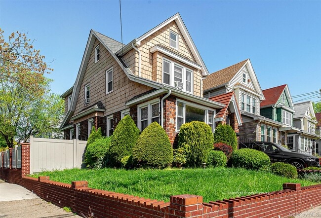 Building Photo - 93-01 71st Ave