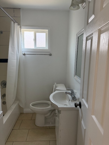 Building Photo - 524 E Rhea St