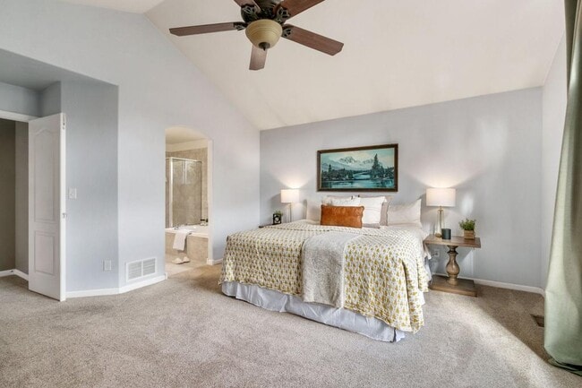 Building Photo - 8100 Lighthouse Ln