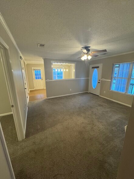 Building Photo - 1618 Yost Ln