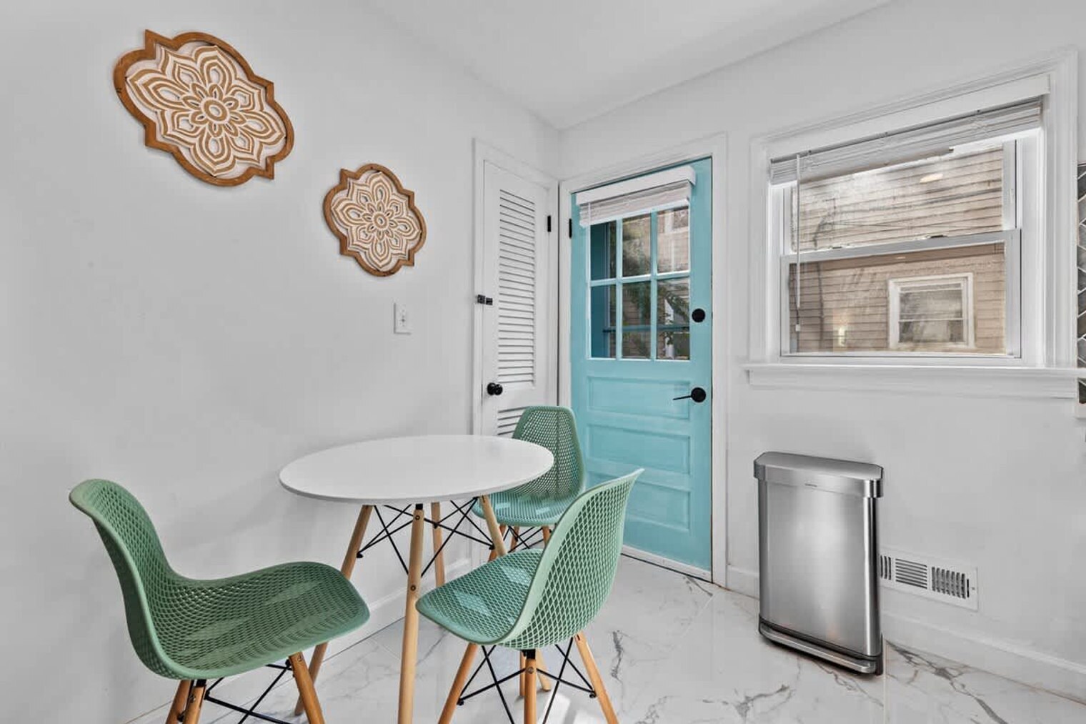 Building Photo - 172 Cherry St