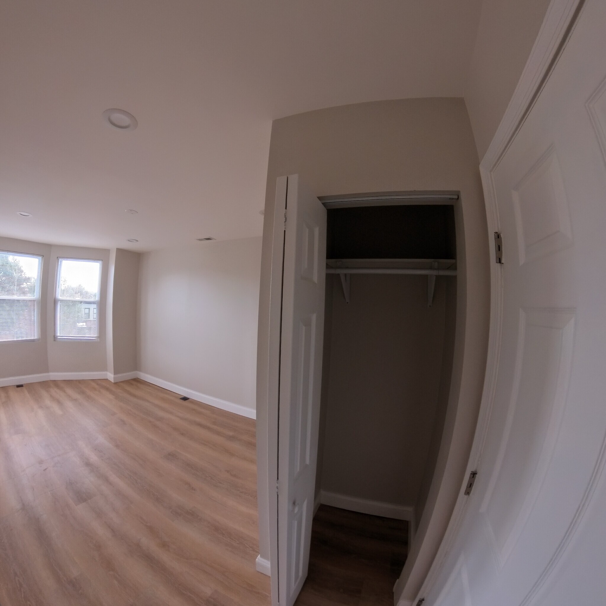 Bedroom Closet - 4646 York Rd