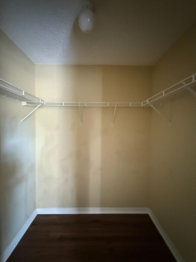 Building Photo - 2156 Deltona Blvd