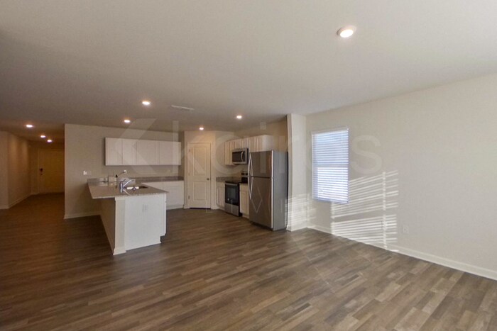 Building Photo - 404 Bohannon Dr.