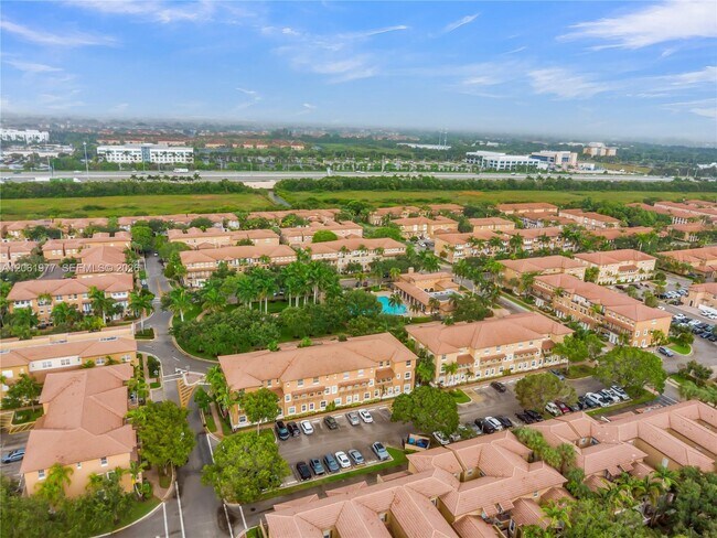 Building Photo - 936 SW 147th Ave