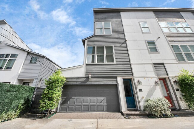 Building Photo - 9614 Riddlewood Ln