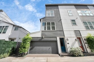 Building Photo - 9614 Riddlewood Ln